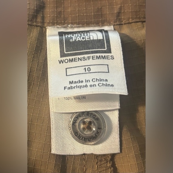 The North Face Dark Brown Water Resistant Hiking Trail Skort Size 10 EUC - Picture 10 of 11